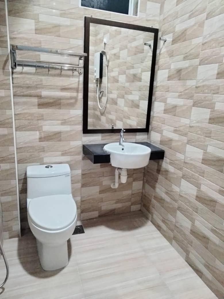 Weng Kong Homestay Slim River Exterior photo