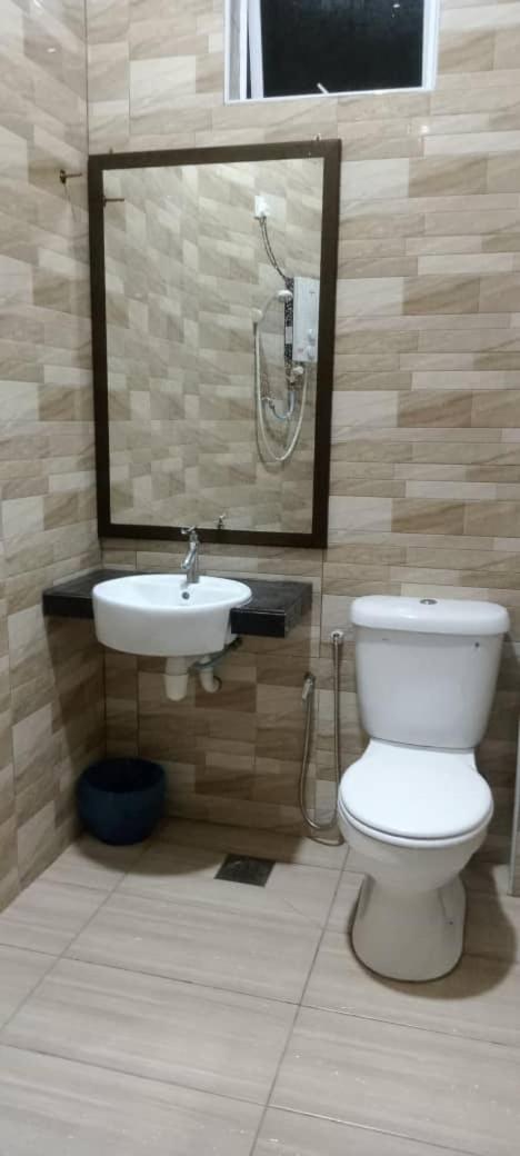 Weng Kong Homestay Slim River Room photo
