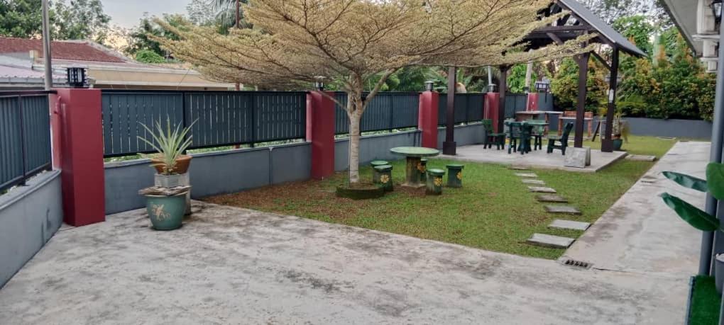 Weng Kong Homestay Slim River Room photo